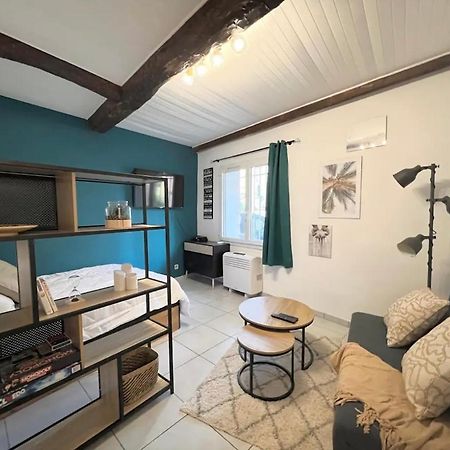 Le Viala, Studio Dans Le Centre Historique De Hyeres Bagian luar foto